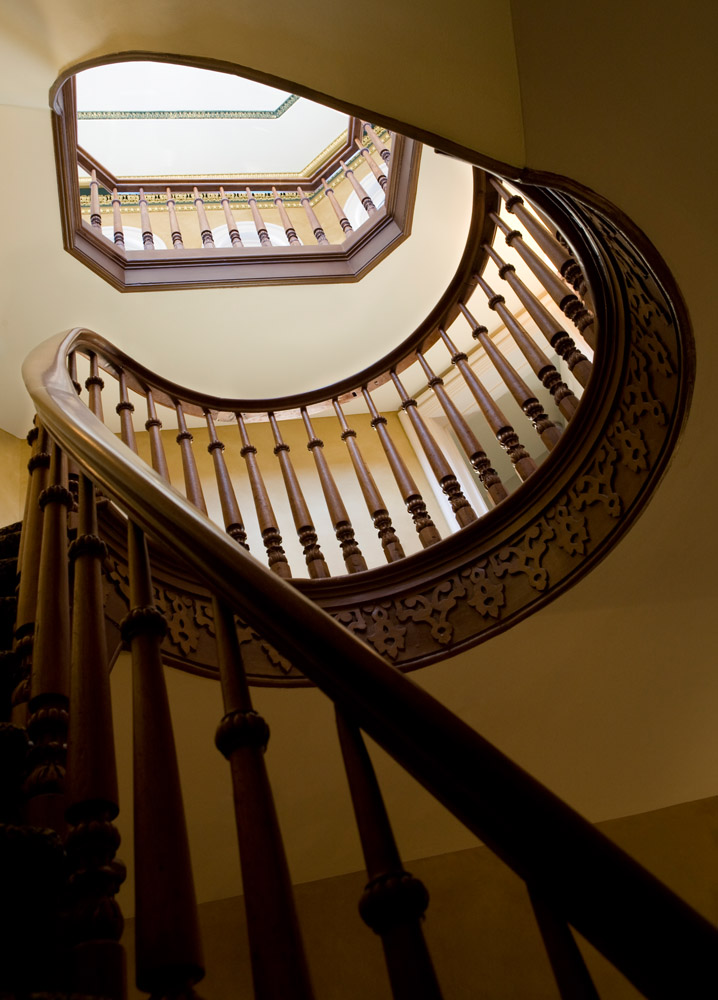 The mahogany spiral staircase at Mansion Hill Inn